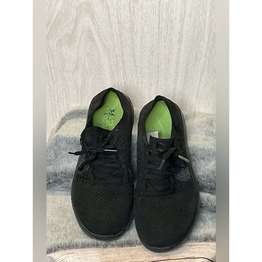 Nike Women’s Black Free RN Flyknit Shoes Size 8.5